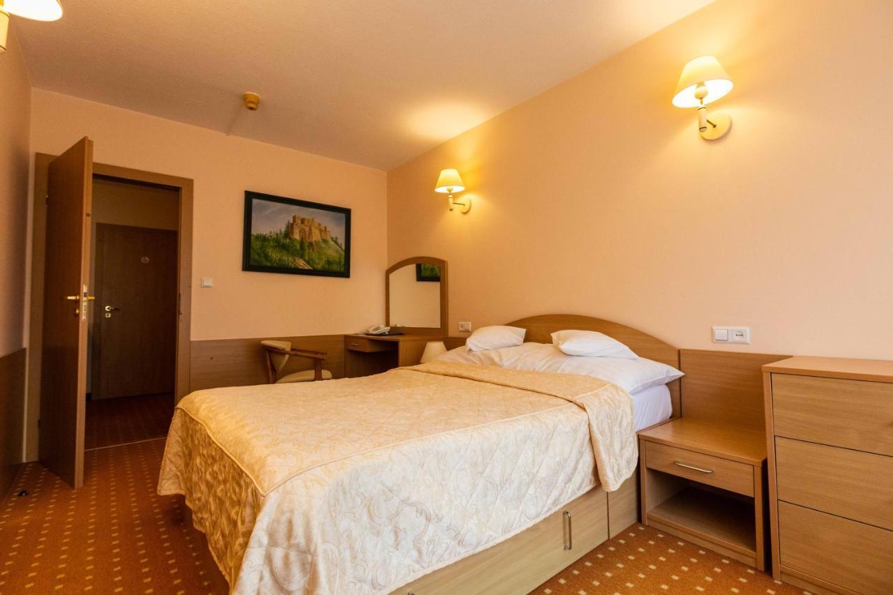 Hotel Perla Poludnia Рытро Экстерьер фото