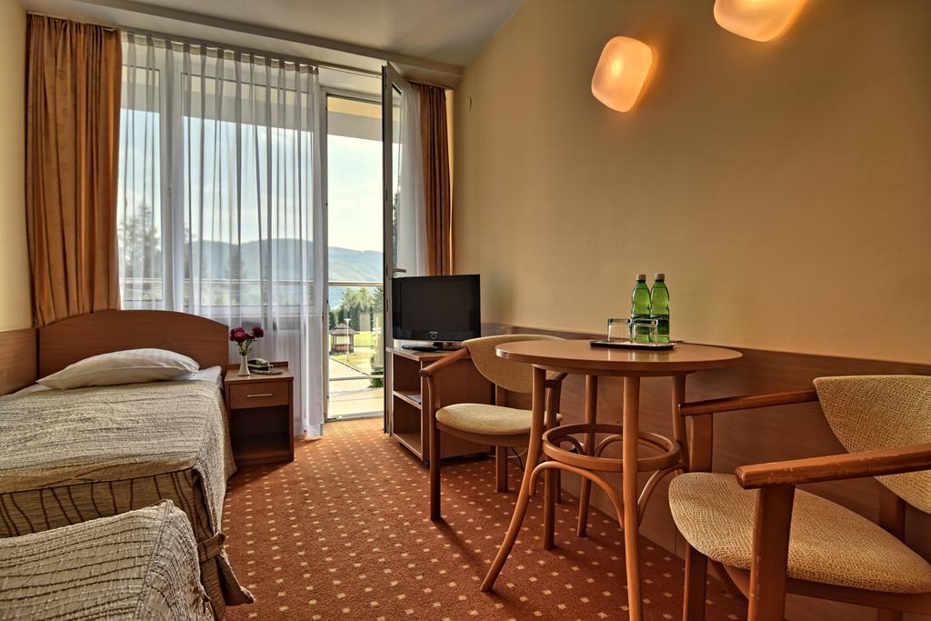 Hotel Perla Poludnia Рытро Экстерьер фото